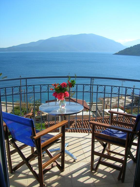 Olive Bay Hotel Agia Efimia Exterior photo